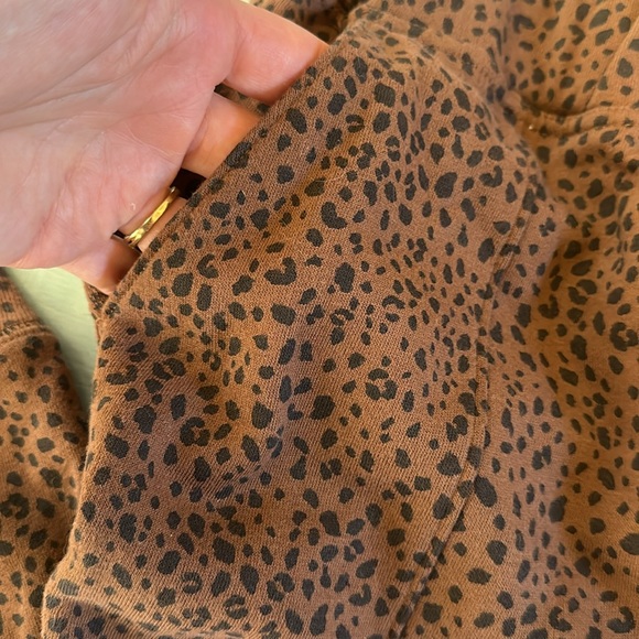 A&F leopard sweatpants, size M - Picture 2 of 7
